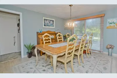 56 Santa Maria St, Springfield, MA 01104 - Photo 6