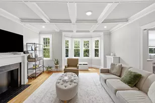 585 Franklin St, Melrose, MA 02176 - Photo 6