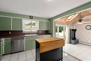 25 Wilson St, Beverly, MA 01915 - Photo 16