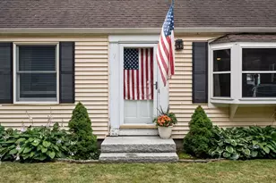 25 Wilson St, Beverly, MA 01915 - Photo 4