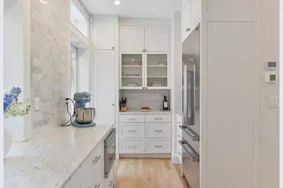 89 Revere St, Boston, MA 02114 - Photo 10