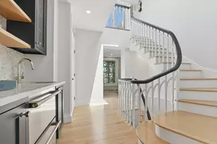 89 Revere St, Boston, MA 02114 - Photo 22