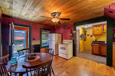 10 Snow St, Southbridge, MA 01550 - Photo 4