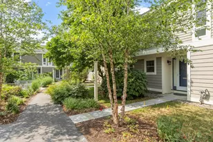11 Oak St, Wellesley, MA 02482 - Photo 2