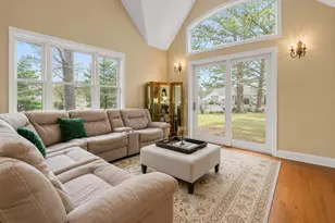 127 Johnson Woods Dr, Reading, MA 01867 - Photo 12