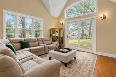 127 Johnson Woods Dr #127, Reading, MA 01867 - Photo 12