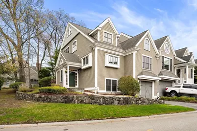 127 Johnson Woods Dr #127, Reading, MA 01867 - Photo 1