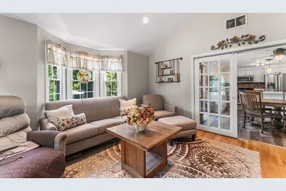 841 Union St, East Bridgewater, MA 02333 - Photo 8