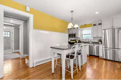 62 Parkview Ave, Lowell, MA 01852 - Photo 12