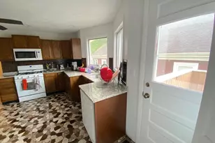 16 Watson St, Somerville, MA 02144 - Photo 10