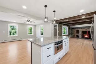 2 Meeting House Ln, Wilbraham, MA 01095 - Photo 4