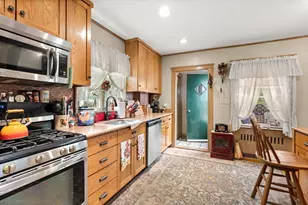247 Linwood St, Lynn, MA 01905 - Photo 12