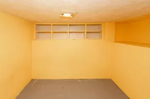 2 Hyatt St, Worcester, MA 01603 - Photo 32