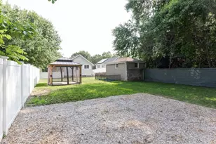 2 Hyatt St, Worcester, MA 01603 - Photo 38