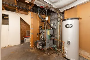 2 Hyatt St, Worcester, MA 01603 - Photo 34