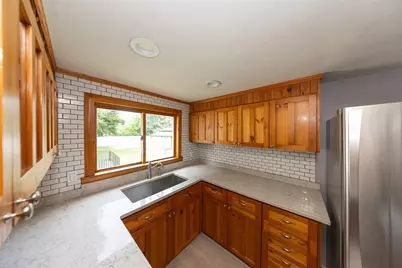 2 Hyatt Street, Worcester, MA 01603 - Photo 4