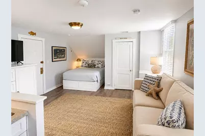 134 Washington St #7, Marblehead, MA 01945 - Photo 6