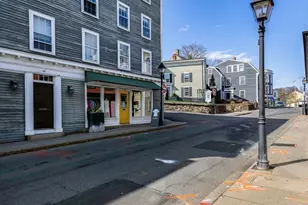 134 Washington St, Marblehead, MA 01945 - Photo 10