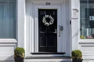 134 Washington St, Marblehead, MA 01945 - Photo 2