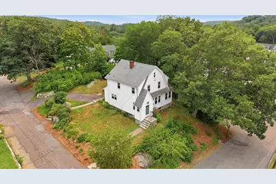 29 Park St, Melrose, MA 02176 - Photo 2