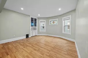 25 Howes St, Boston, MA 02125 - Photo 4