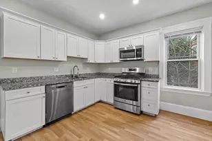 25 Howes St, Boston, MA 02125 - Photo 2