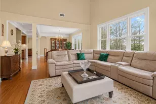 127 Johnson Woods Dr, Reading, MA 01867 - Photo 12