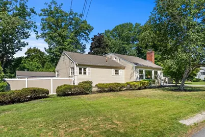173 Florence Rd, Lowell, MA 01851 - Photo 2