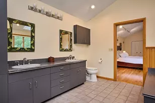 236 N Maple St, Northampton, MA 01062 - Photo 24