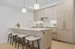 118 B St, Boston, MA 02127 - Photo 4