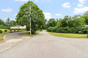 39 Washington Ave, Athol, MA 01331 - Photo 4