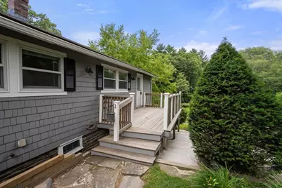 10 Riverside Dr, Auburn, MA 01501 - Photo 8