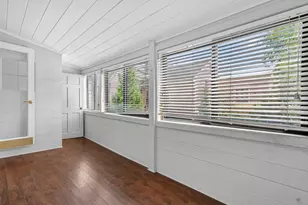 12 Crown St, Worcester, MA 01609 - Photo 30