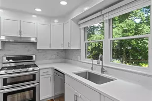 16 Dartmoor Dr, Shrewsbury, MA 01545 - Photo 8