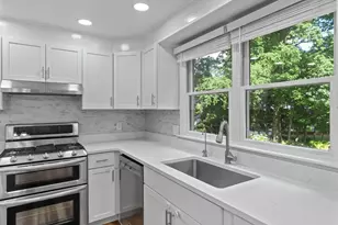 16 Dartmoor Dr, Shrewsbury, MA 01545 - Photo 8
