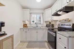 545 Adams St, Boston, MA 02122 - Photo 6