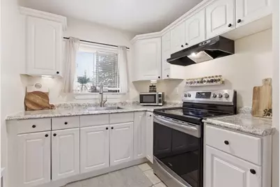 545 Adams St #12, Boston, MA 02122 - Photo 8