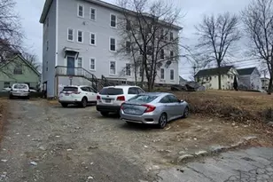 205 School St, Lowell, MA 01854 - Photo 4