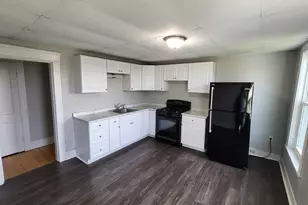 205 School St, Lowell, MA 01854 - Photo 6