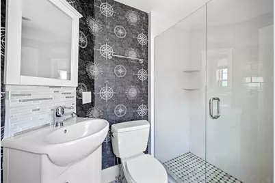 1 Pearl St, Marblehead, MA 01945 - Photo 12