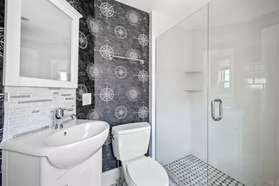 1 Pearl St, Marblehead, MA 01945 - Photo 12