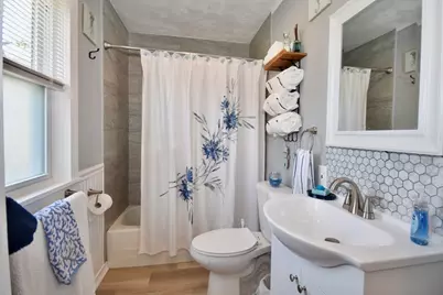 30 Thirteenth St, Wareham, MA 02571 - Photo 16