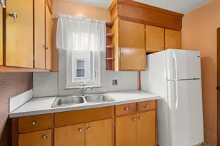 39 Phillips Ave, Norwood, MA 02062 - Photo 8