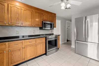 30 Rosedale Ave, Everett, MA 02149 - Photo 14