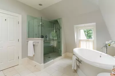 85 Upland Rd, Cambridge, MA 02140 - Photo 28