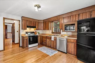89 W Meadow Rd, Lowell, MA 01854 - Photo 10
