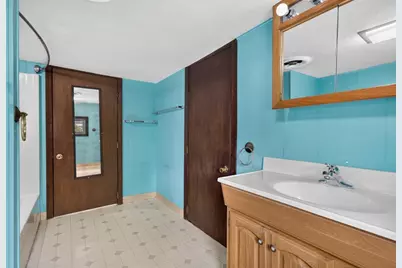 42 Cottage Dr, Holliston, MA 01746 - Photo 18