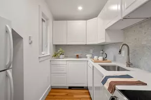 7 Russell St, Cambridge, MA 02140 - Photo 8