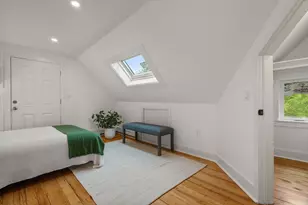 7 Russell St, Cambridge, MA 02140 - Photo 12