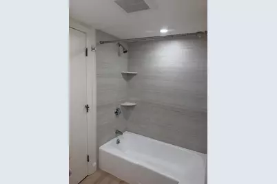 170 Commercial St #4, Boston, MA 02109 - Photo 12